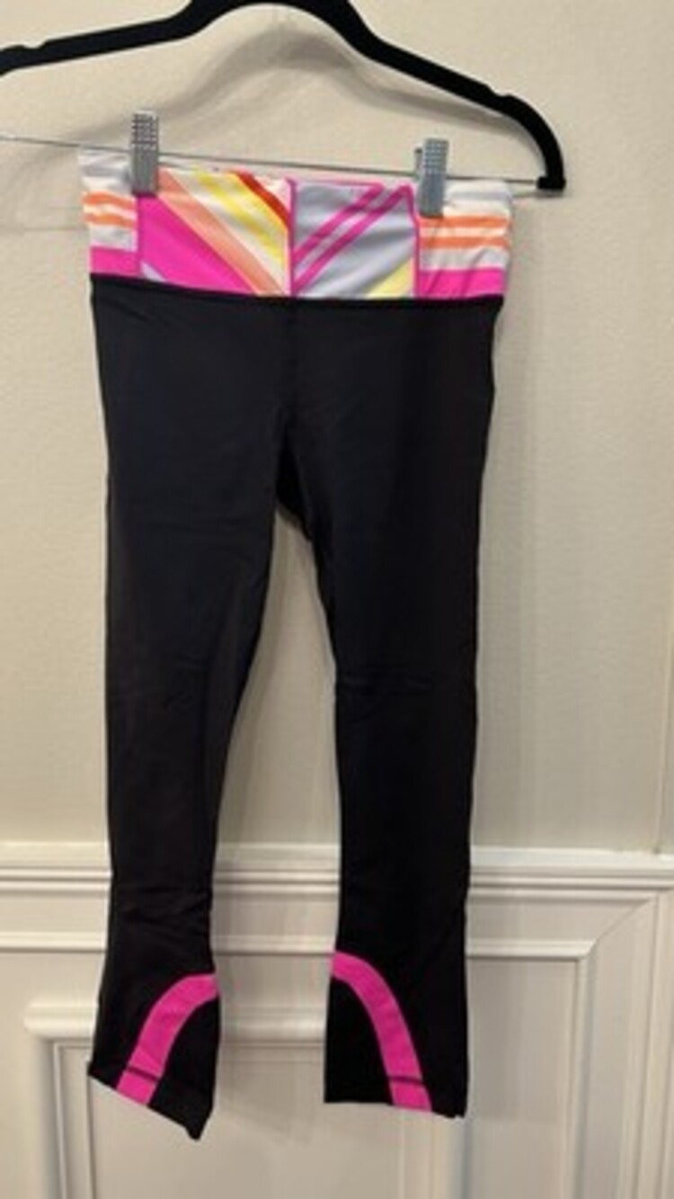 Lululemon Run Track Attack Crop Pant Black Pink Groovy Stripe Women’s 6